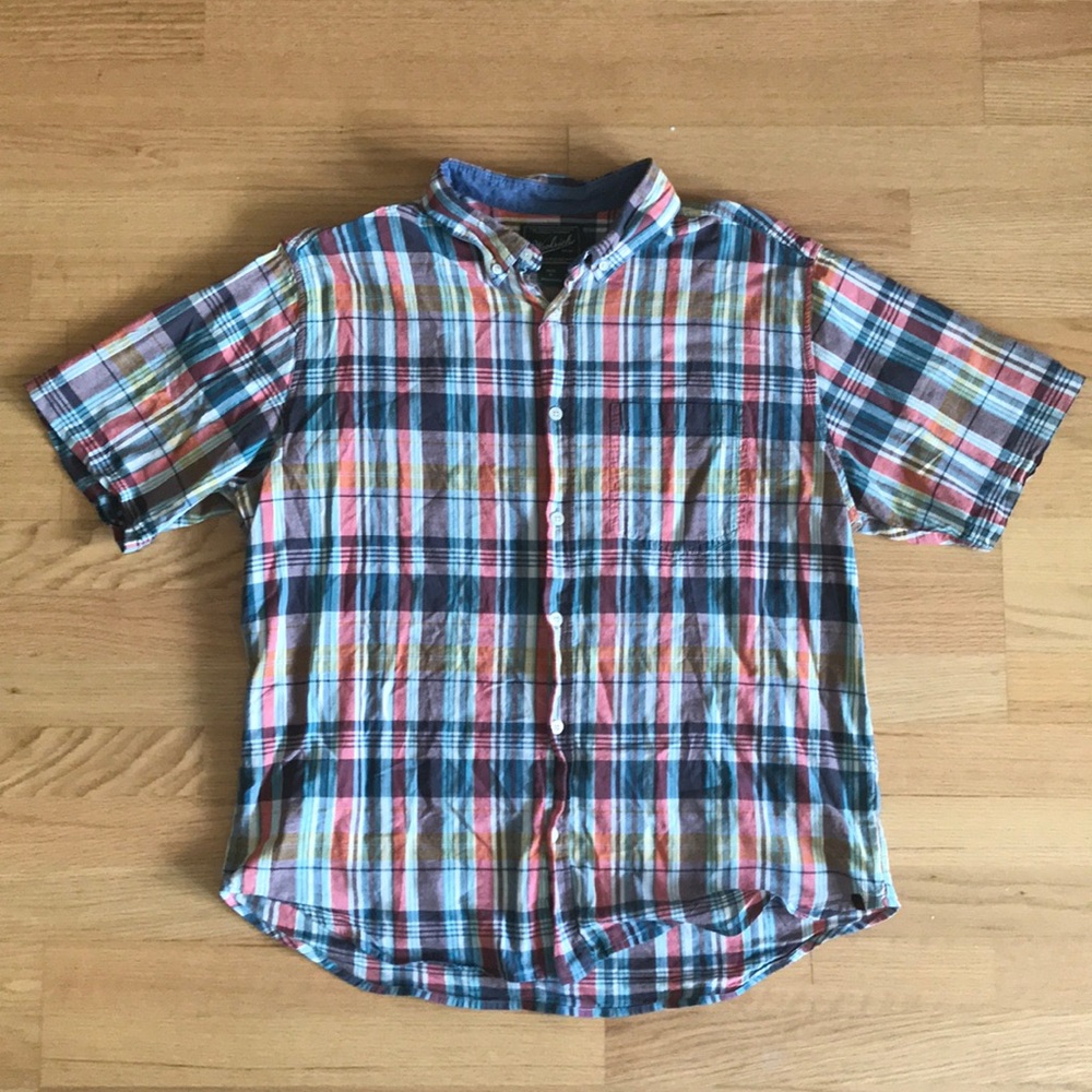 Men’s Vacation Button Down